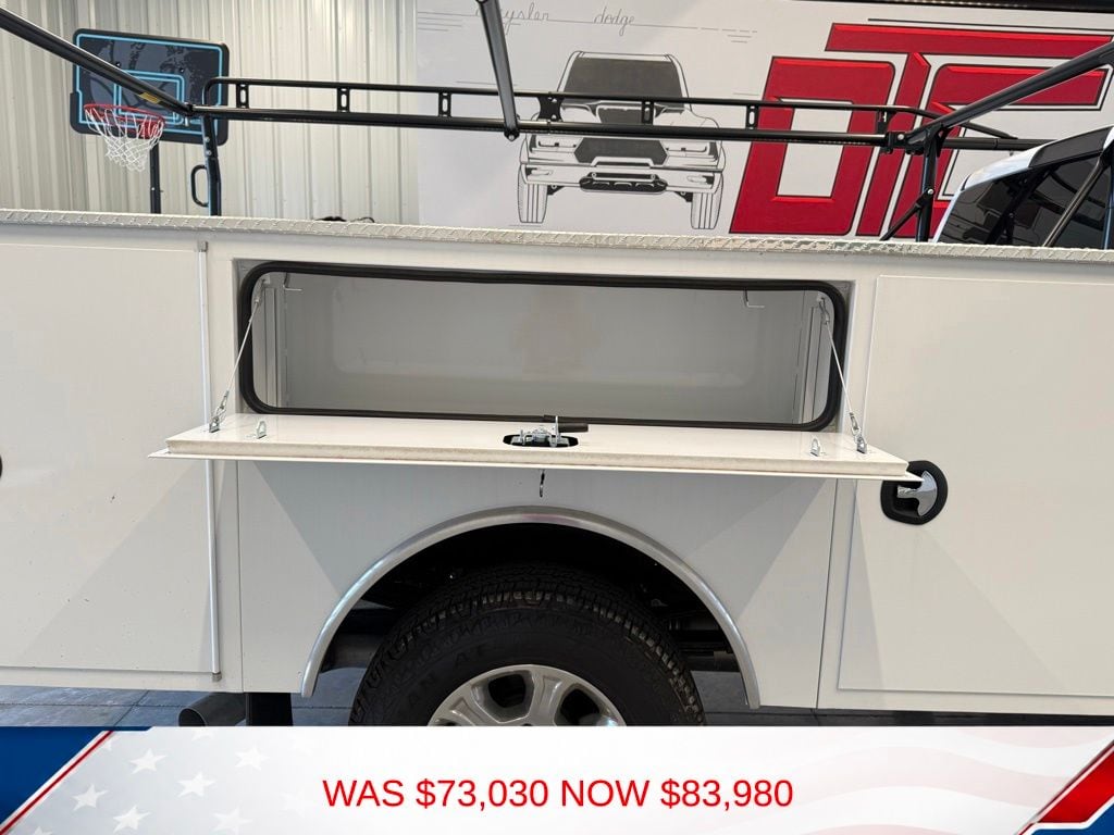 New 2026 Ram 3500 Chassis Cab TRADESMAN CREW 4X4 60' CA Pickup