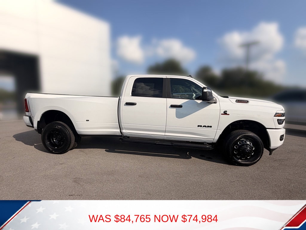 New 2026 Ram 3500 BIG HORN CREW CAB 4X4 8' BOX Pickup