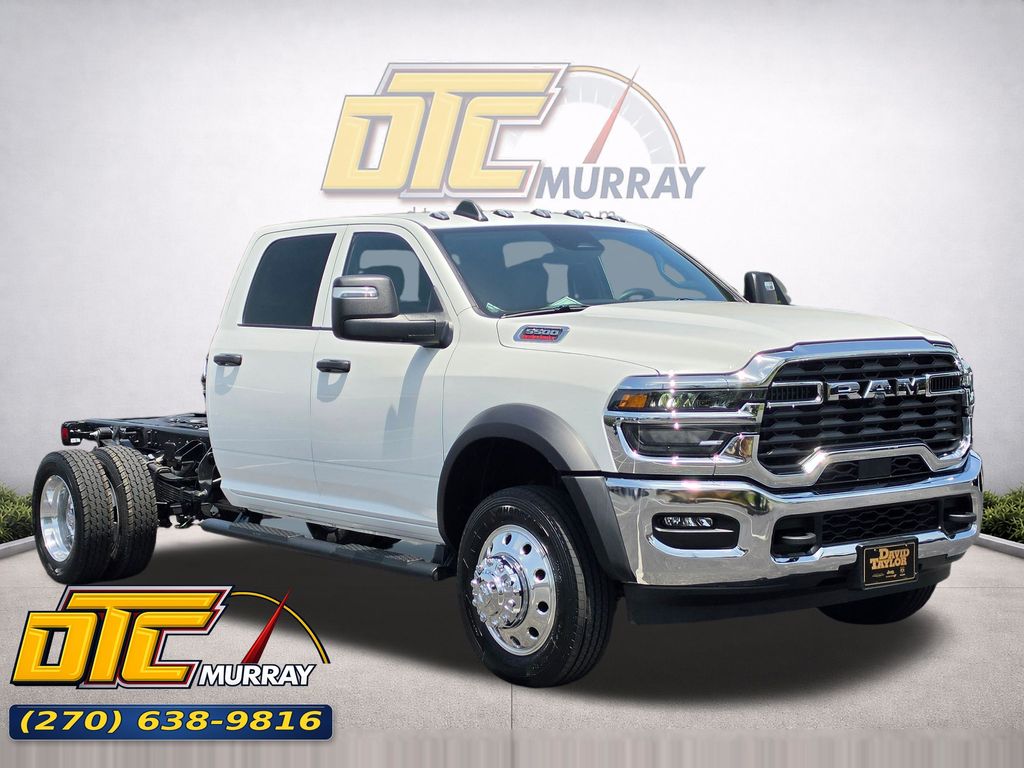 2026 Ram 5500 Chassis Cab TRADESMAN  CREW  4X4 60' CA Pickup