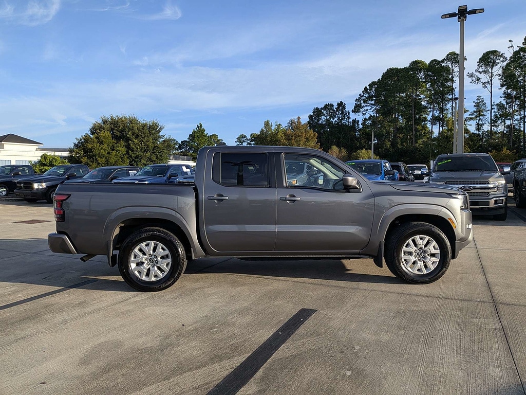 Used 2024 Nissan Frontier SV