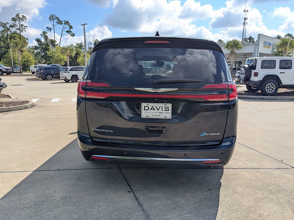 Certified 2023 Chrysler Pacifica Limited Minivan/Van