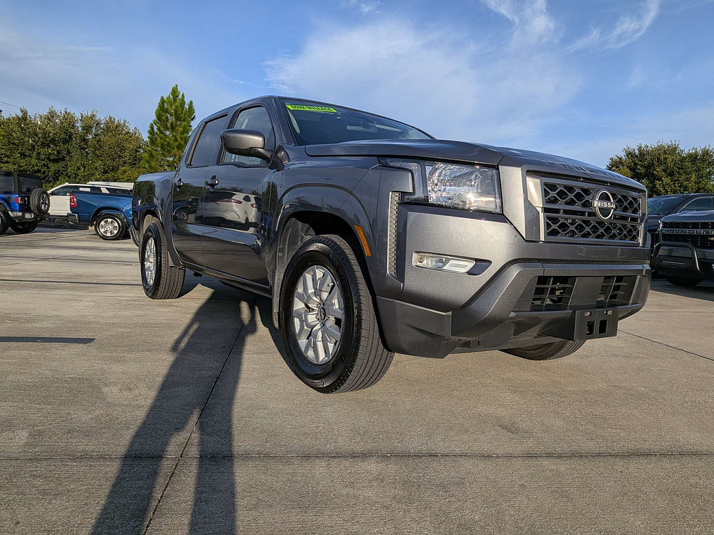 Used 2024 Nissan Frontier SV