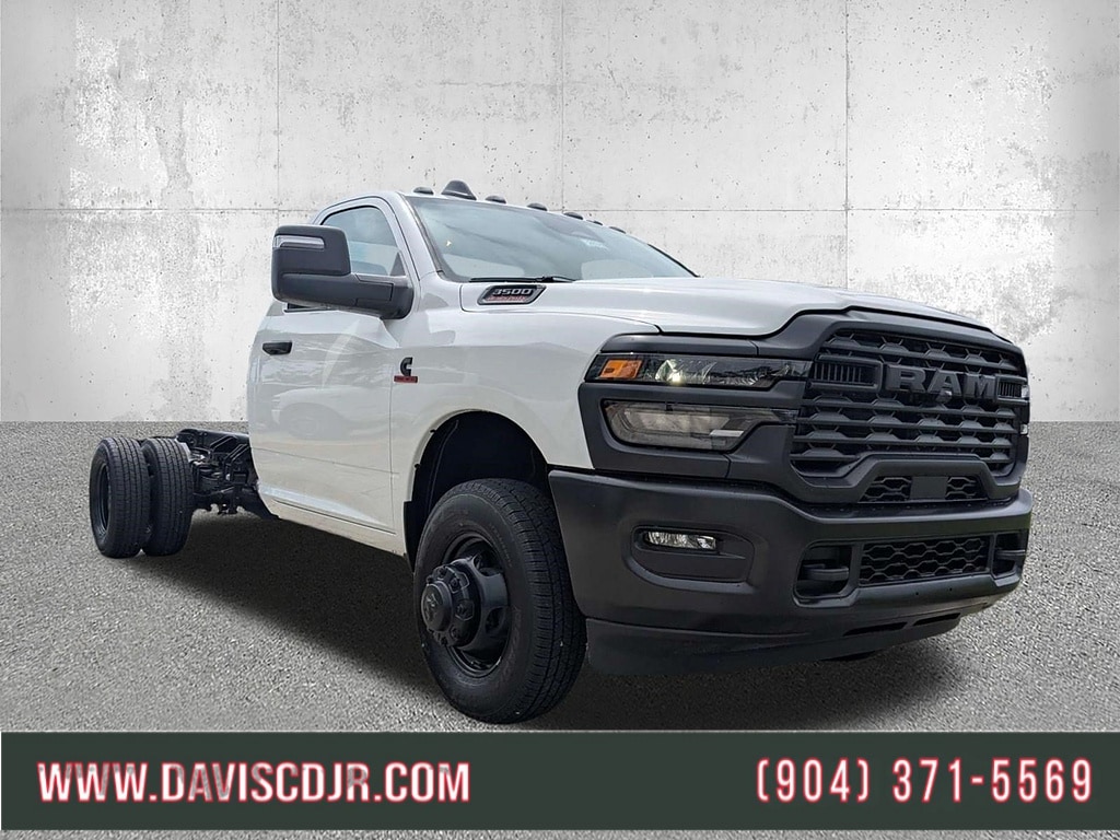 New 2026 Ram 3500 Chassis Cab Tradesman/Big Horn Pickup