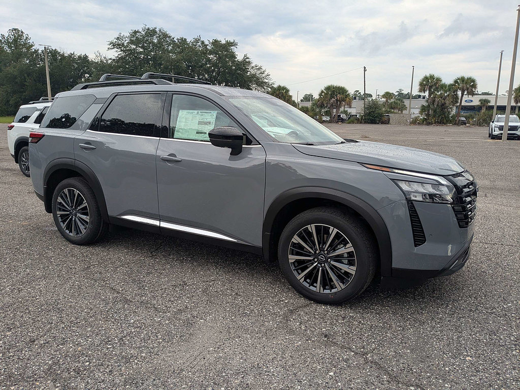 New 2026 Nissan Pathfinder Platinum