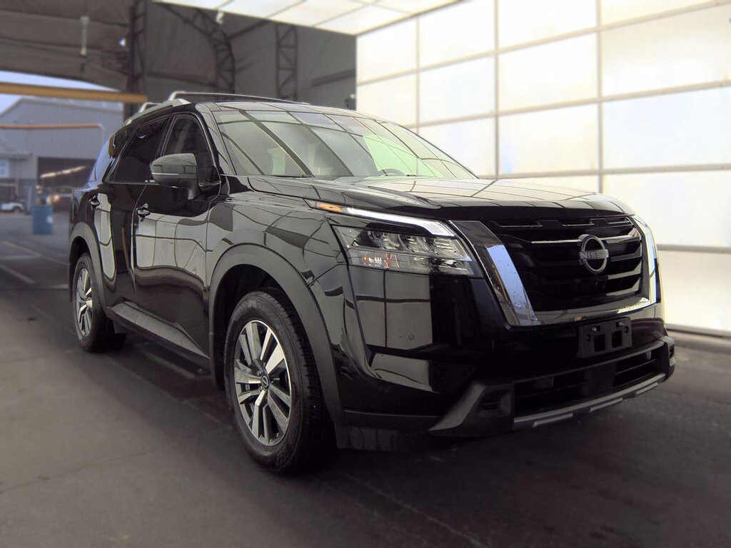 Used 2024 Nissan Pathfinder SL