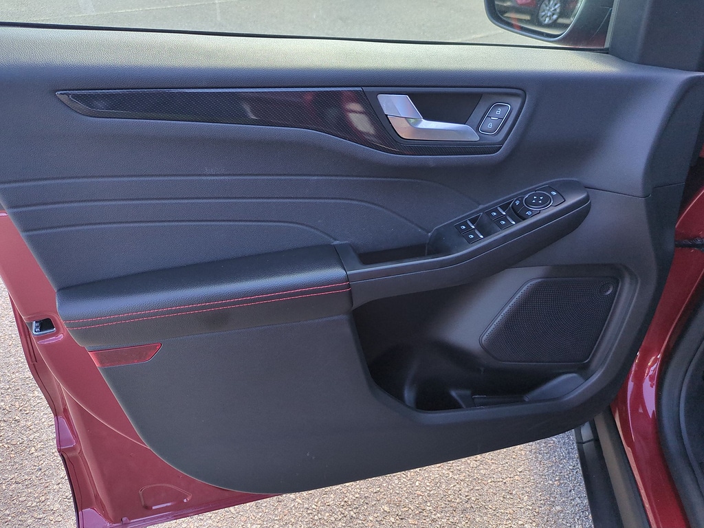 2024 Ford Escape ST-Line - Photo 12