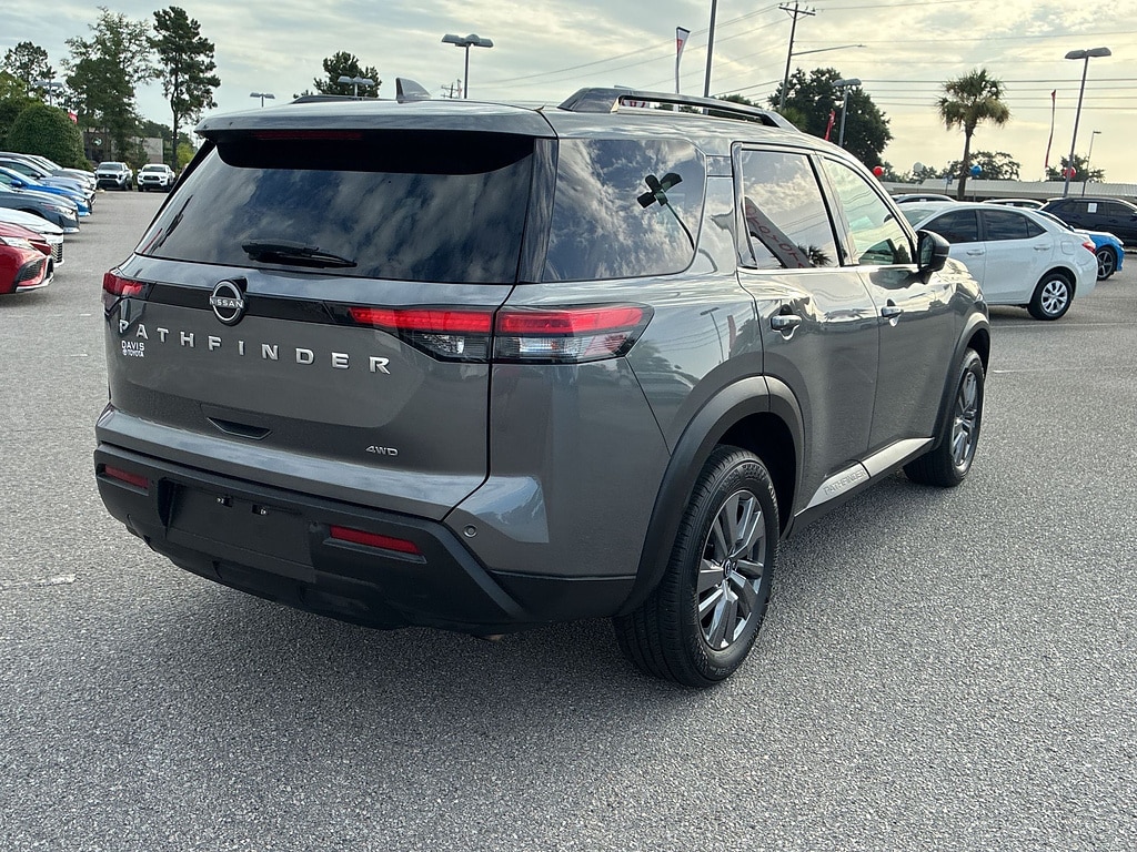 Used 2025 Nissan Pathfinder SUV