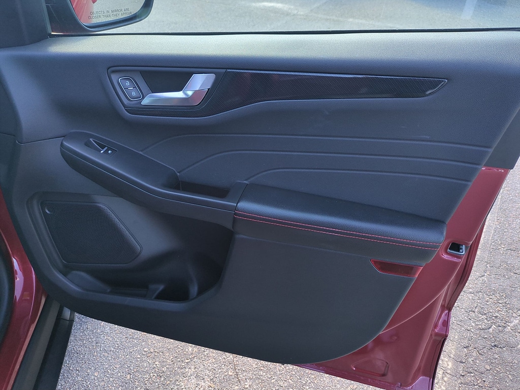 2024 Ford Escape ST-Line - Photo 32