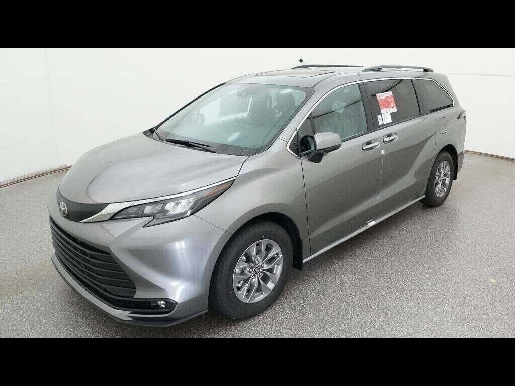 2026 Toyota Sienna XLE