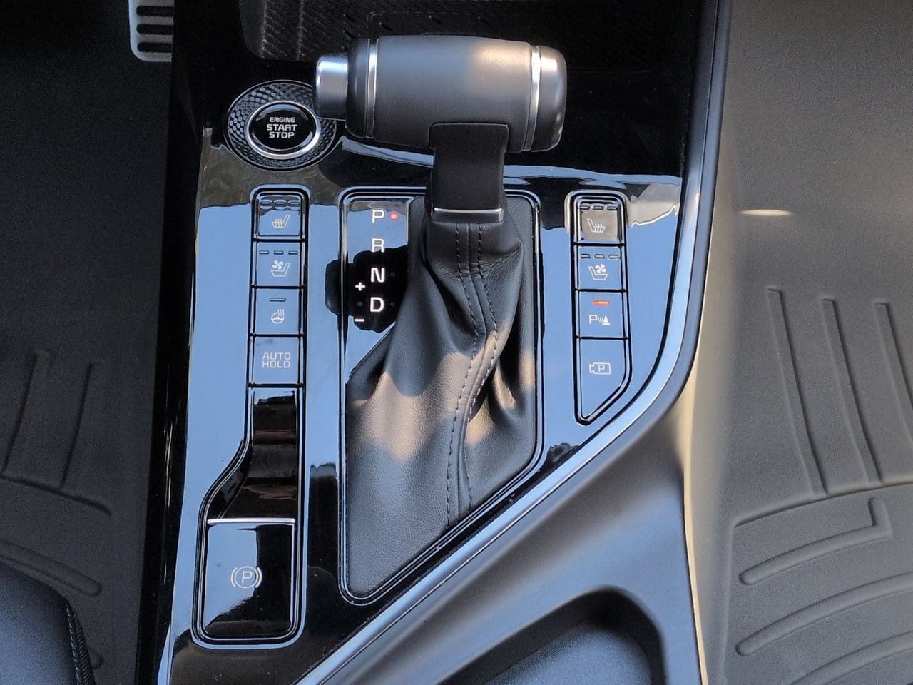 2023 Kia Niro SX Touring - Photo 18