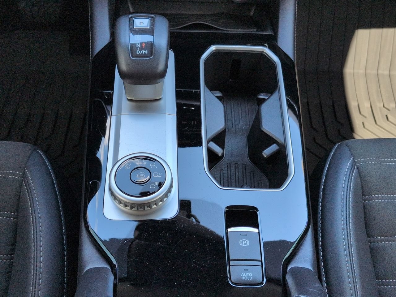 2025 Mitsubishi Outlander SE - Photo 19