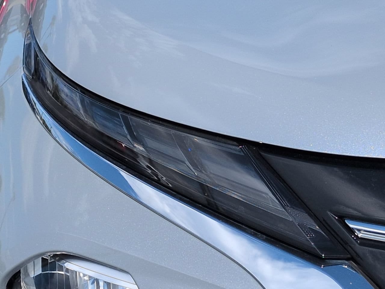 2025 Mitsubishi Outlander SE - Photo 10