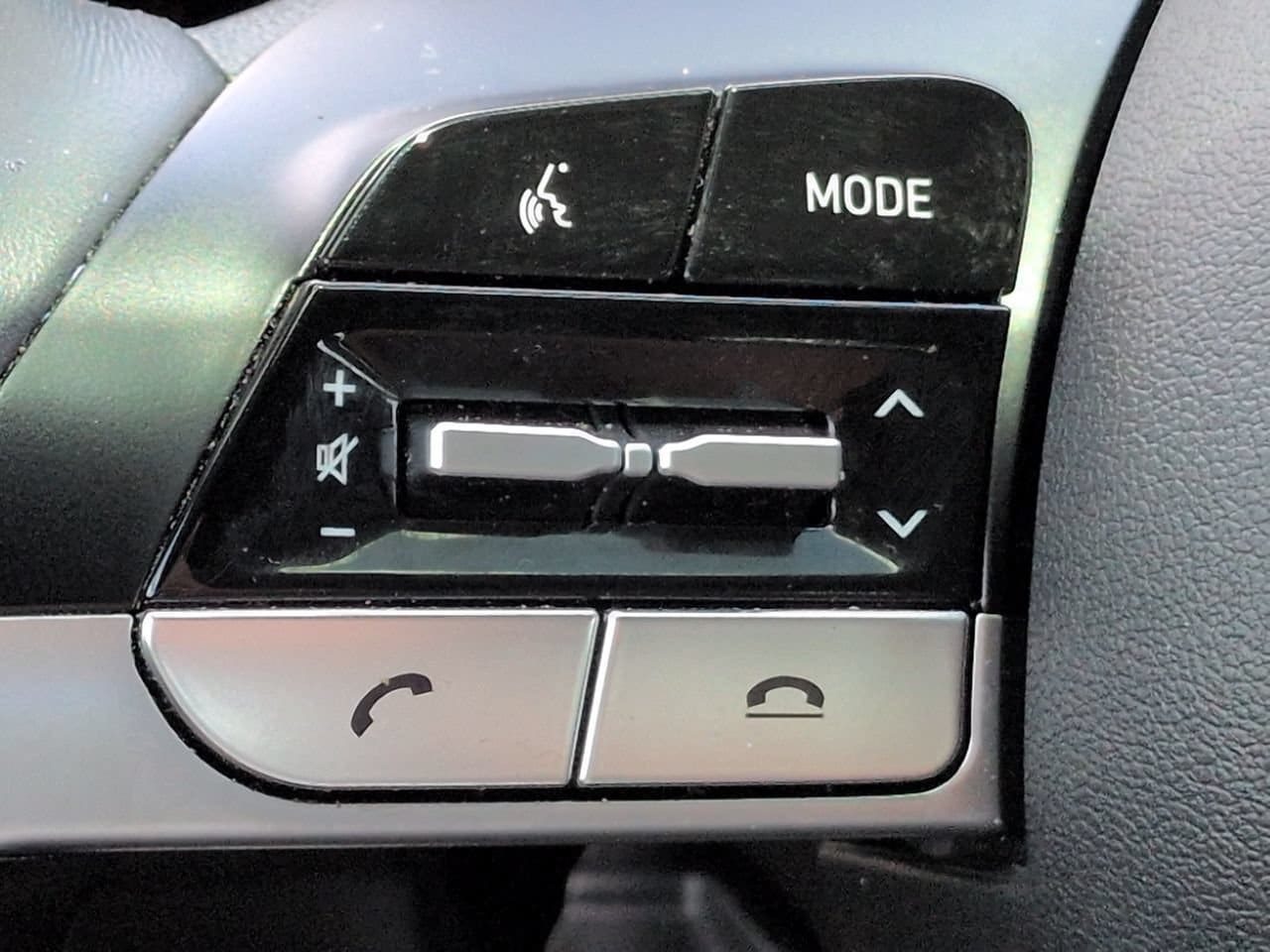 2021 Hyundai Elantra Limited - Photo 25