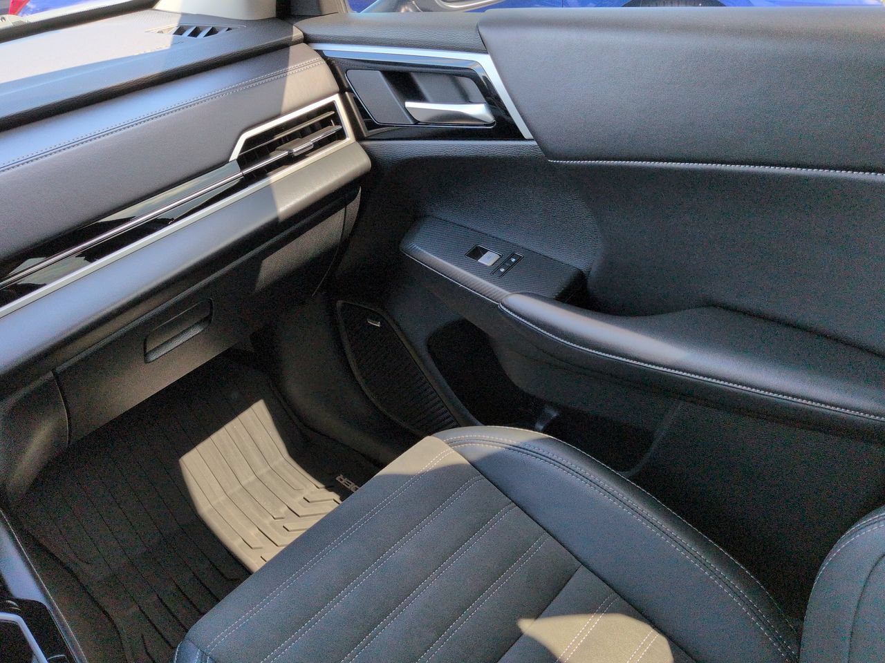 2025 Mitsubishi Outlander SE - Photo 17