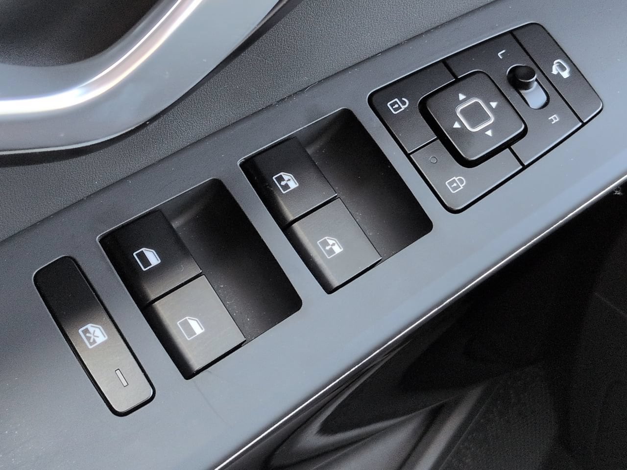 2023 Kia Niro SX Touring - Photo 24