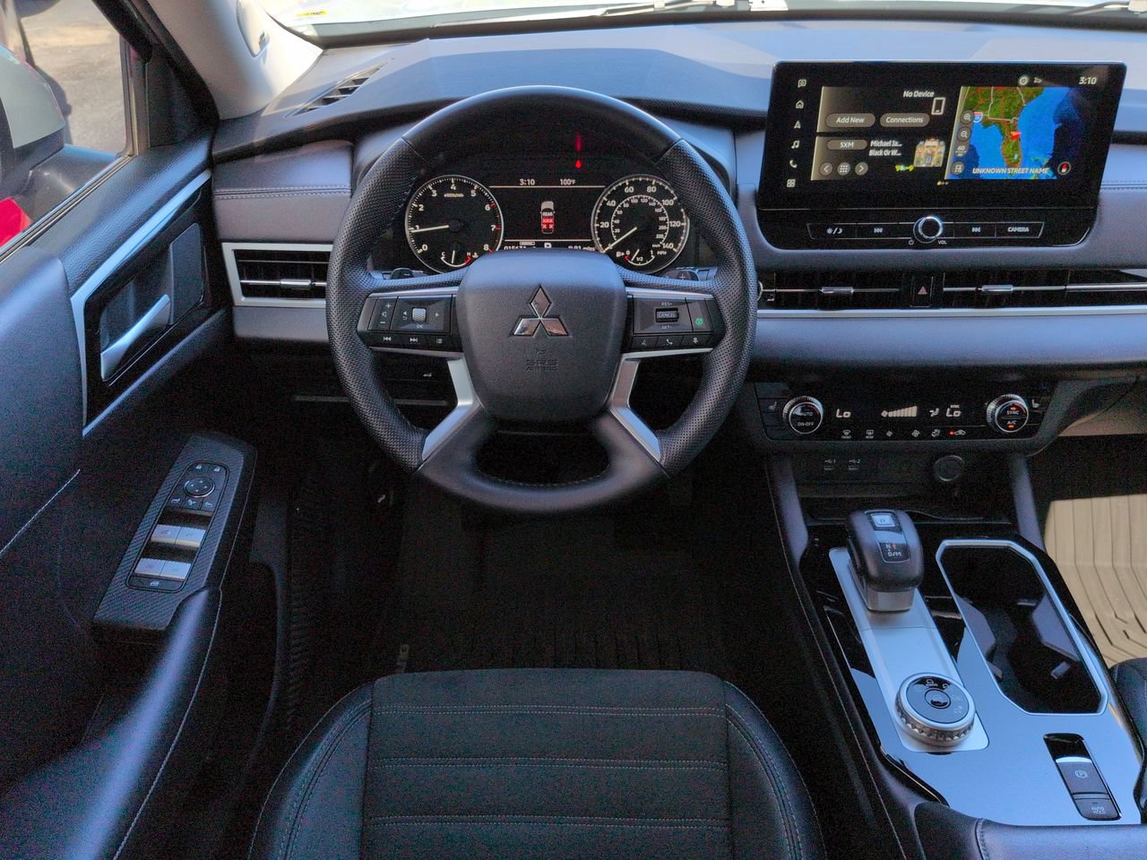 2025 Mitsubishi Outlander SE - Photo 16