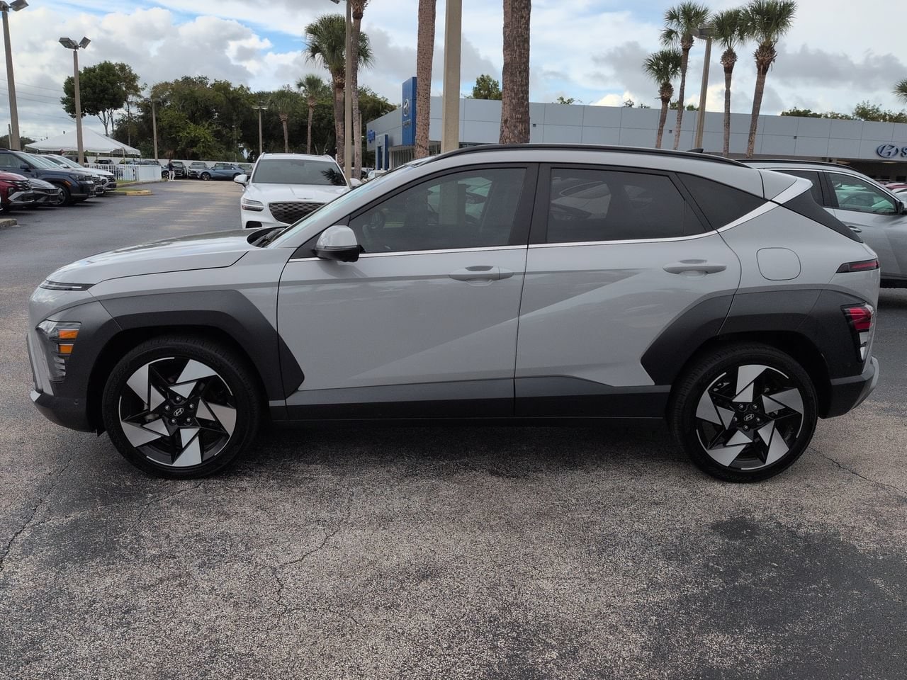 2024 Hyundai Kona Limited - Photo 7