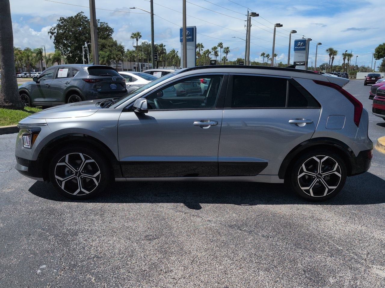 2023 Kia Niro SX Touring - Photo 6
