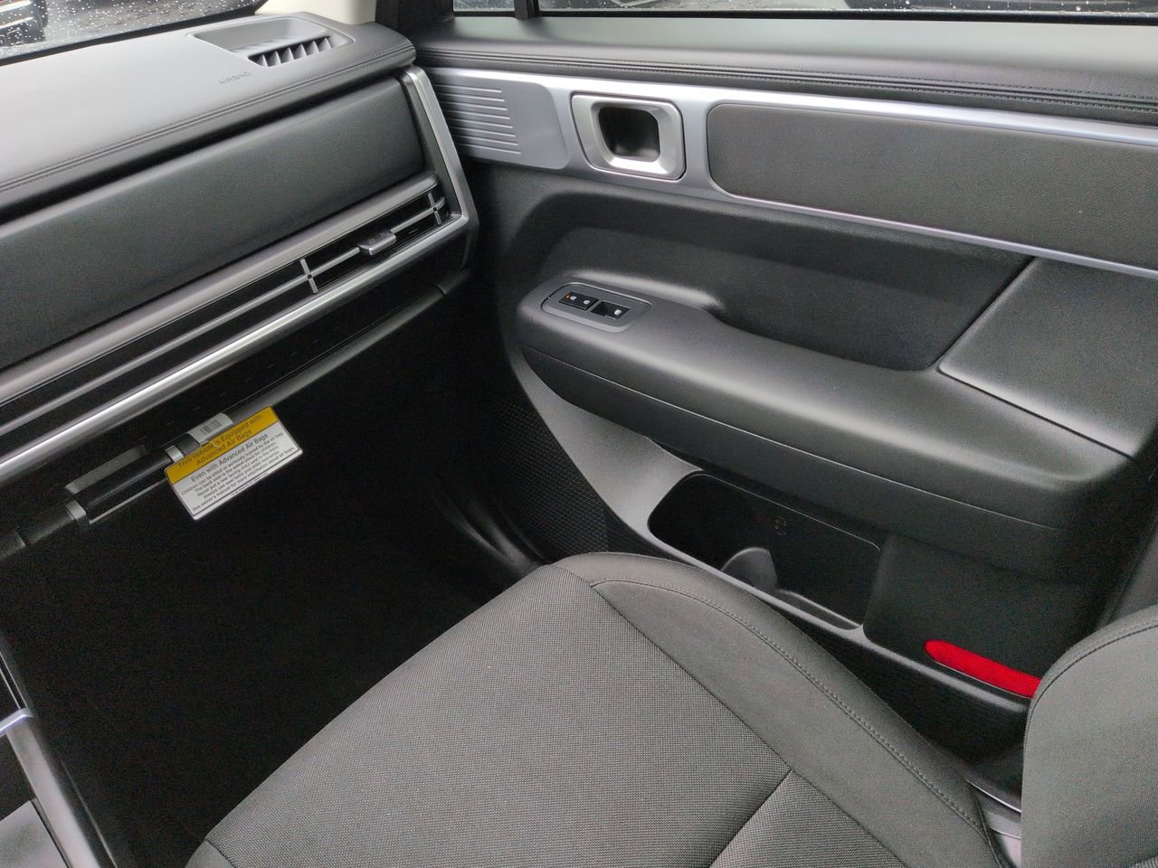 2025 Hyundai Santa Fe SE - Photo 16