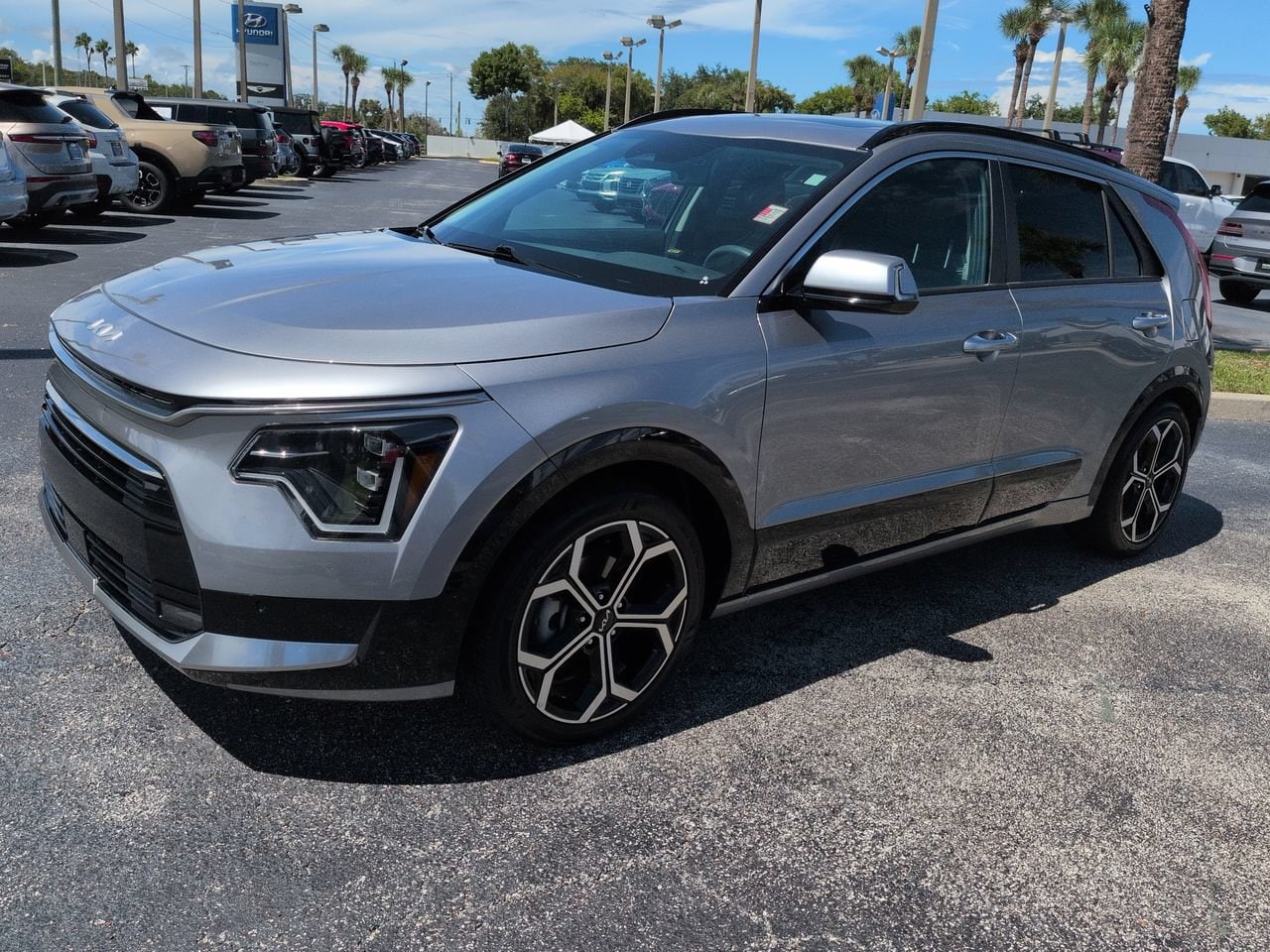 2023 Kia Niro SX Touring - Photo 7