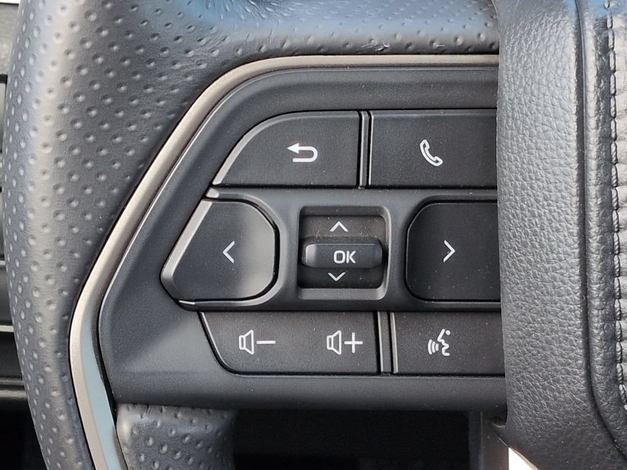 2026 Toyota 4Runner SR5 - Photo 23