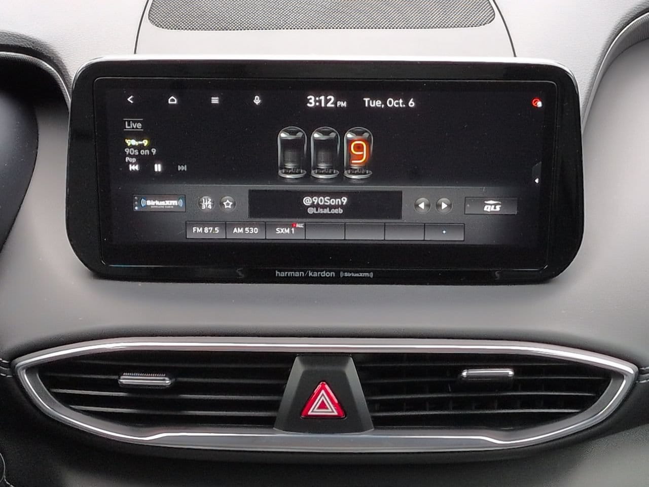 2022 Hyundai Santa Fe Limited - Photo 18
