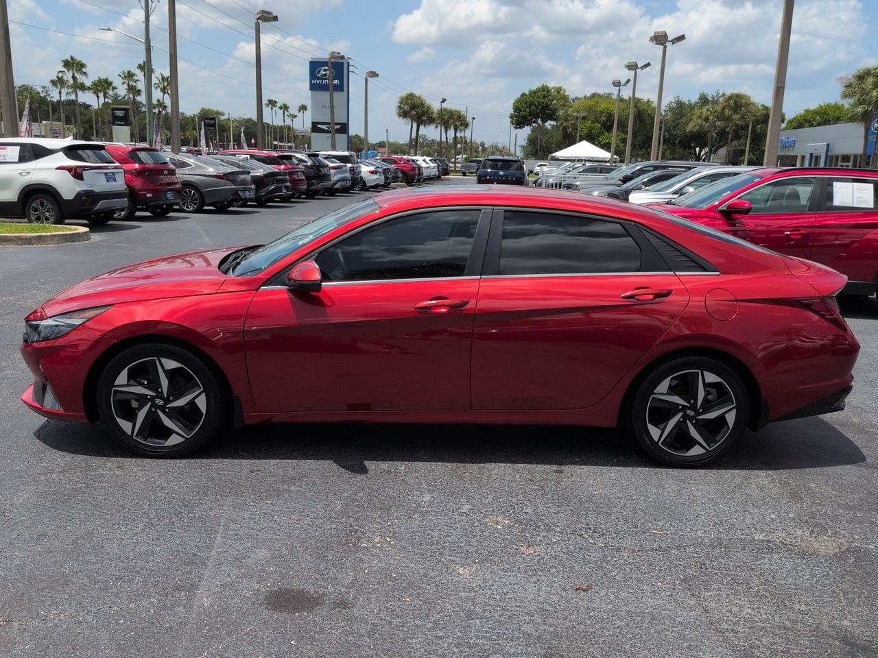 2021 Hyundai Elantra Limited - Photo 7