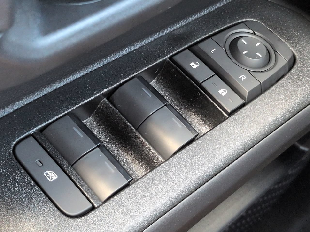 2026 Toyota 4Runner SR5 - Photo 22