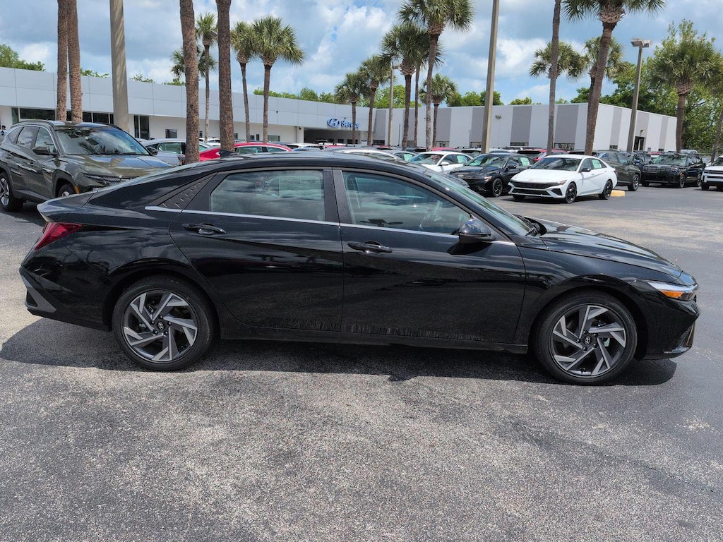 New 2026 Hyundai Elantra Limited Sedan