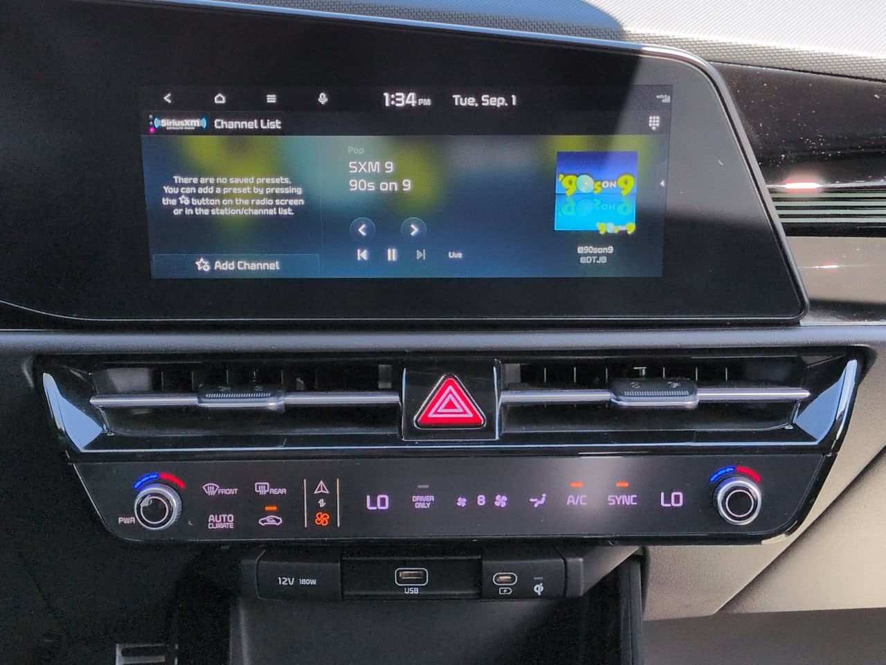 2023 Kia Niro SX Touring - Photo 17