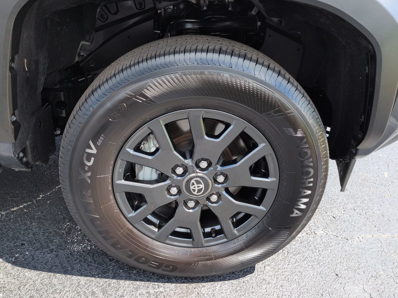 2026 Toyota 4Runner SR5 - Photo 11