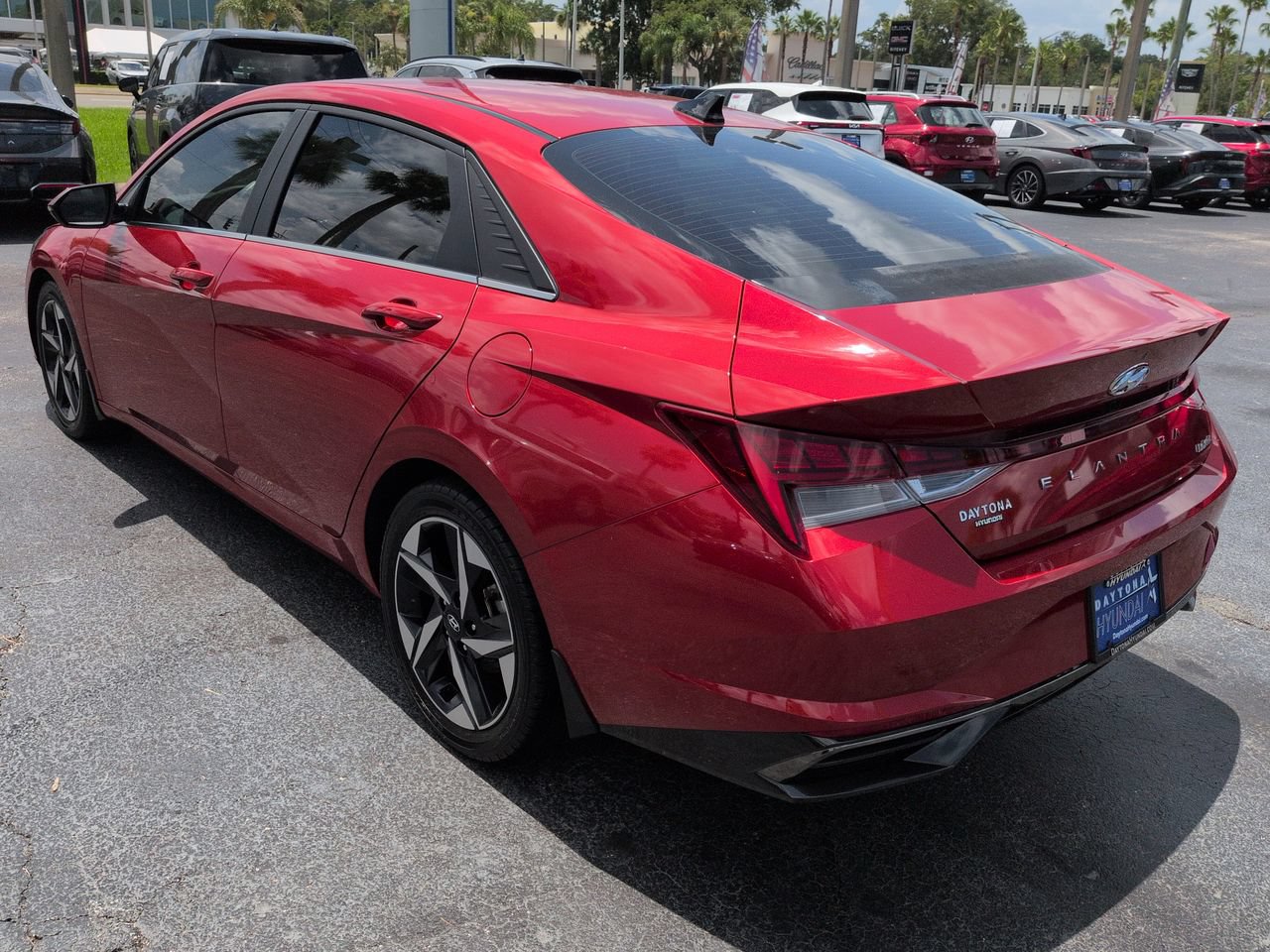 2021 Hyundai Elantra Limited - Photo 6
