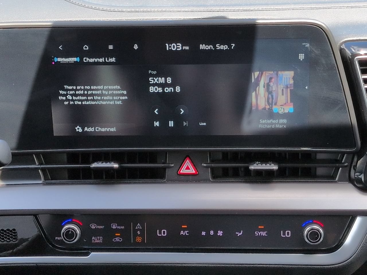 2023 Kia Sportage EX - Photo 18