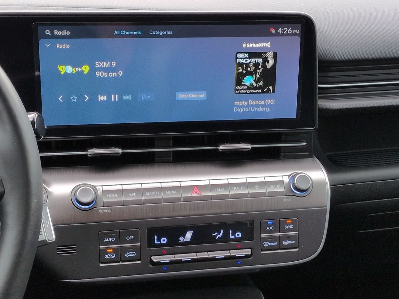 2024 Hyundai Kona Limited - Photo 18
