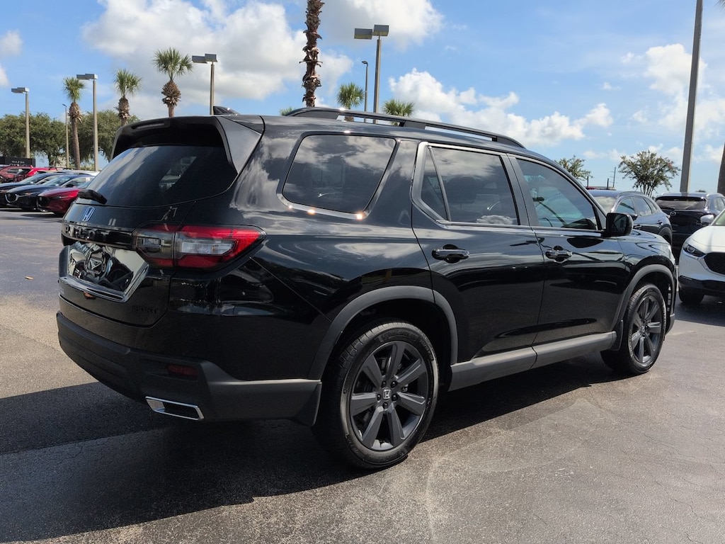 Used 2025 Honda Pilot Sport SUV