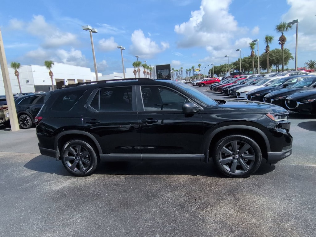 Used 2025 Honda Pilot Sport SUV