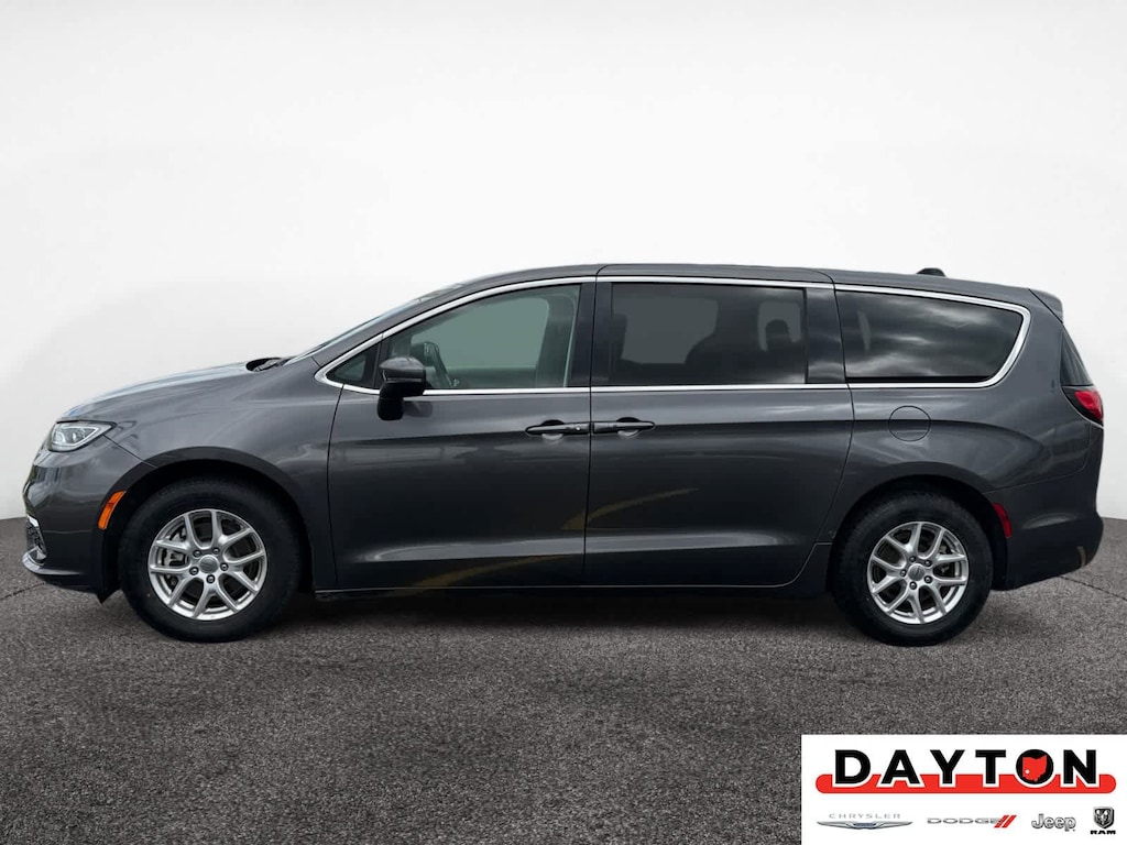 Used 2023 Chrysler Pacifica Touring L Van Passenger Van