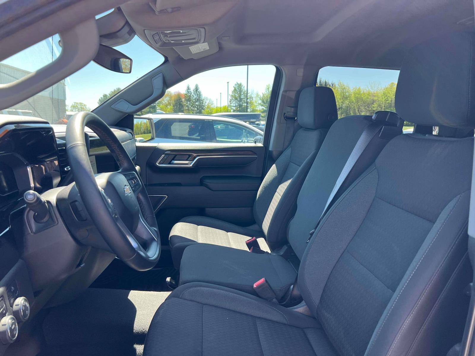 2023 Chevrolet Silverado 1500 LT - Photo 23