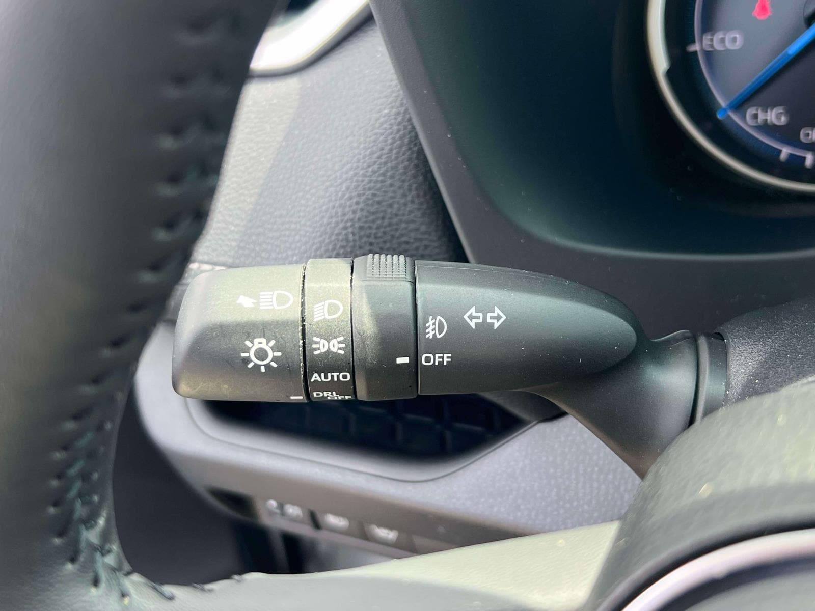 2025 Toyota RAV4 XLE Premium - Photo 20