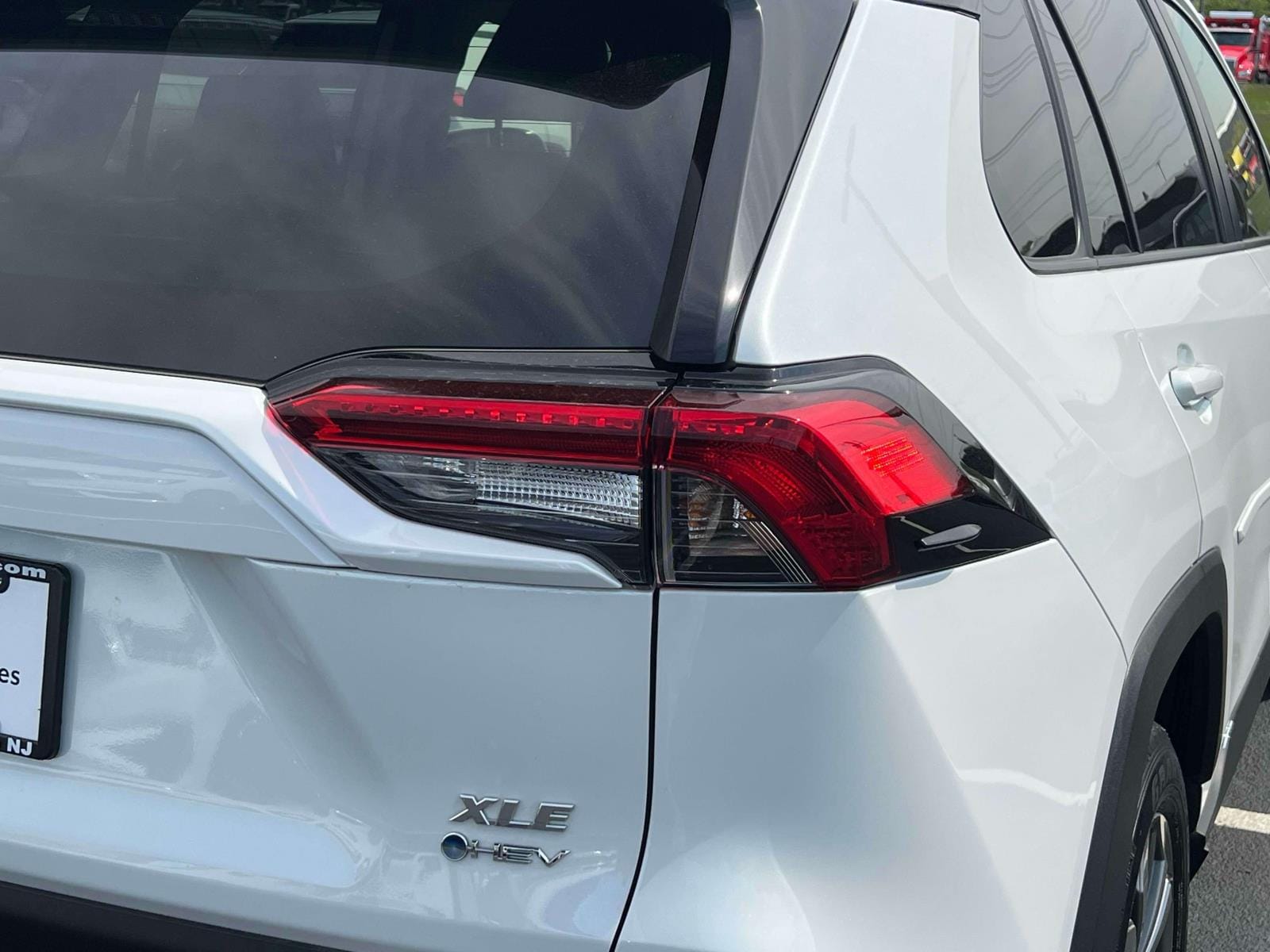 2025 Toyota RAV4 XLE Premium - Photo 8