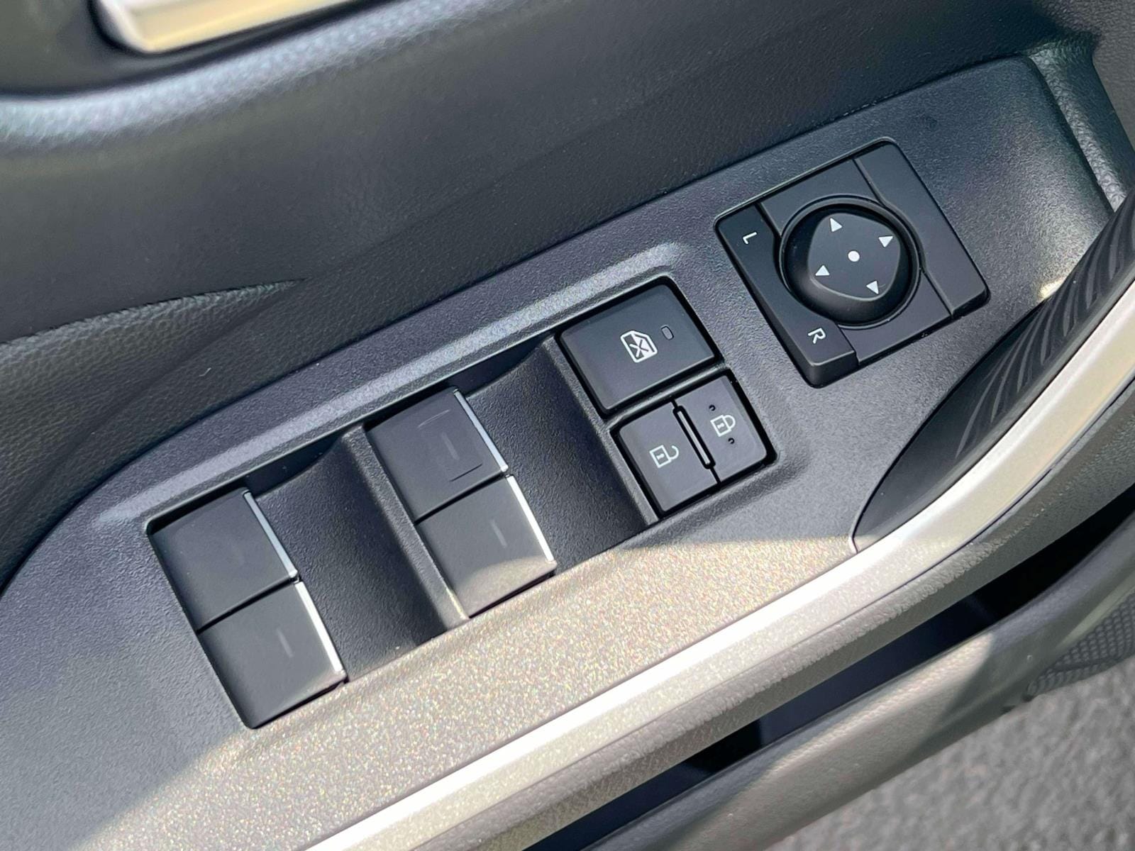 2025 Toyota RAV4 XLE Premium - Photo 26