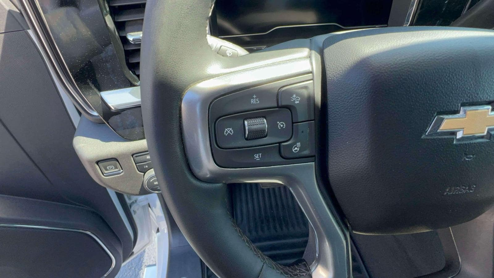 2023 Chevrolet Silverado 1500 LT - Photo 19