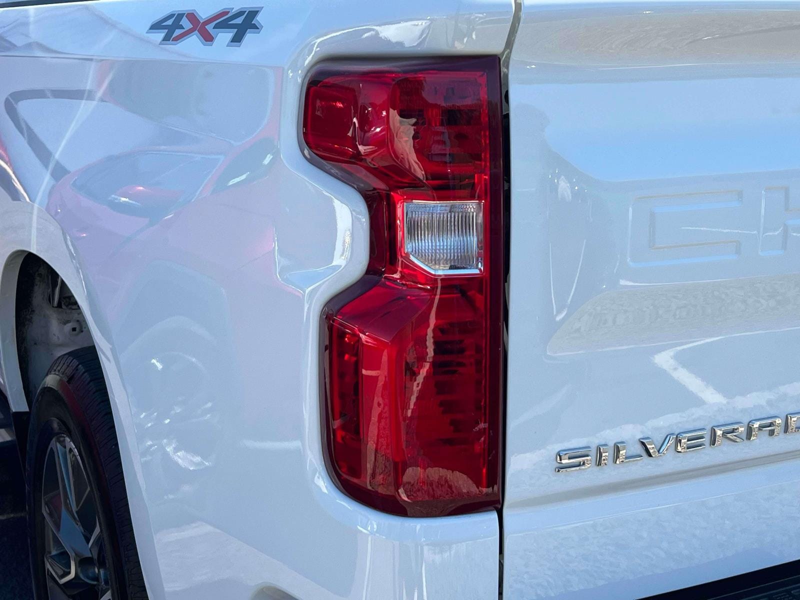 2023 Chevrolet Silverado 1500 LT - Photo 8