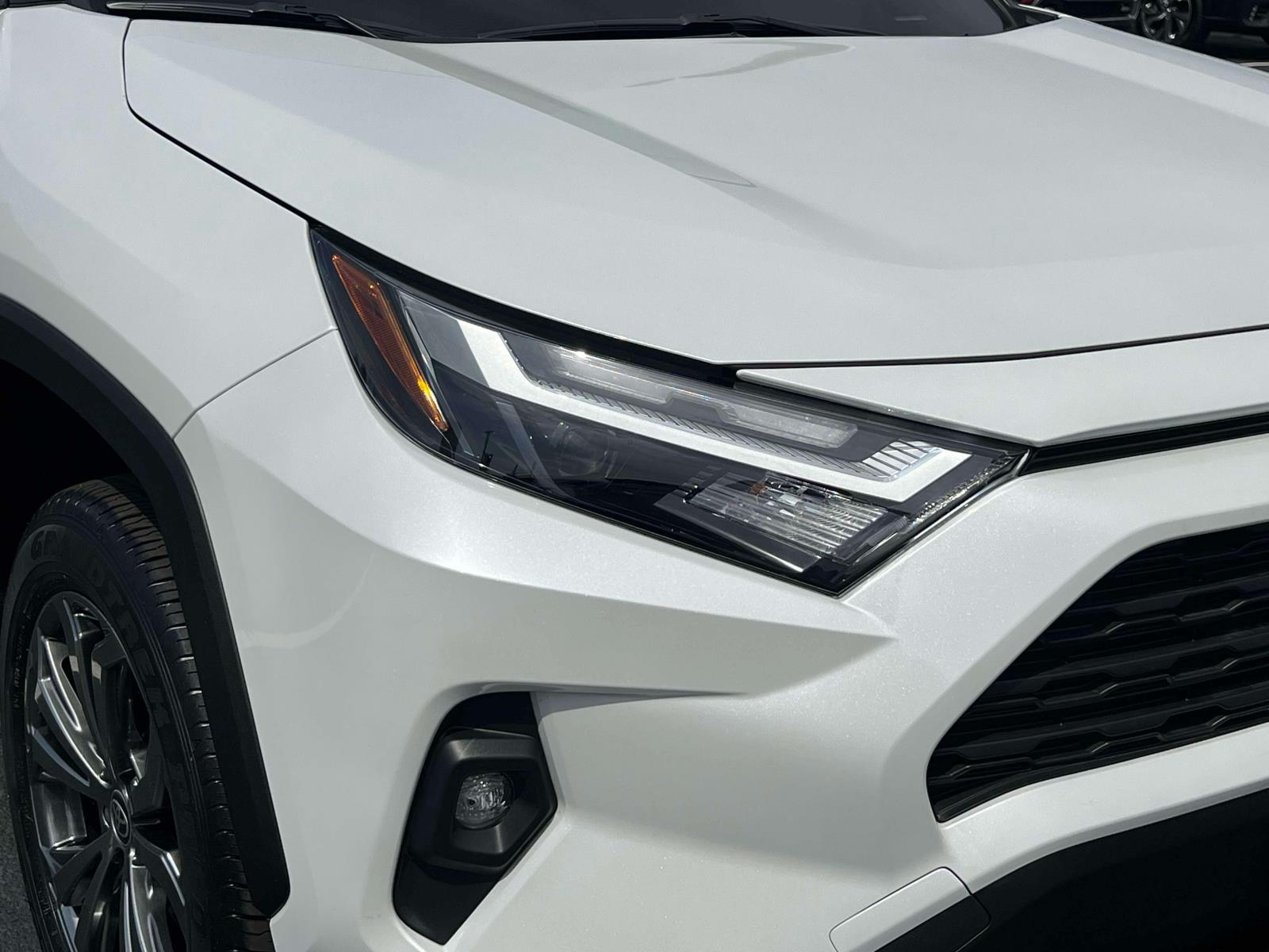 2025 Toyota RAV4 XLE Premium - Photo 7