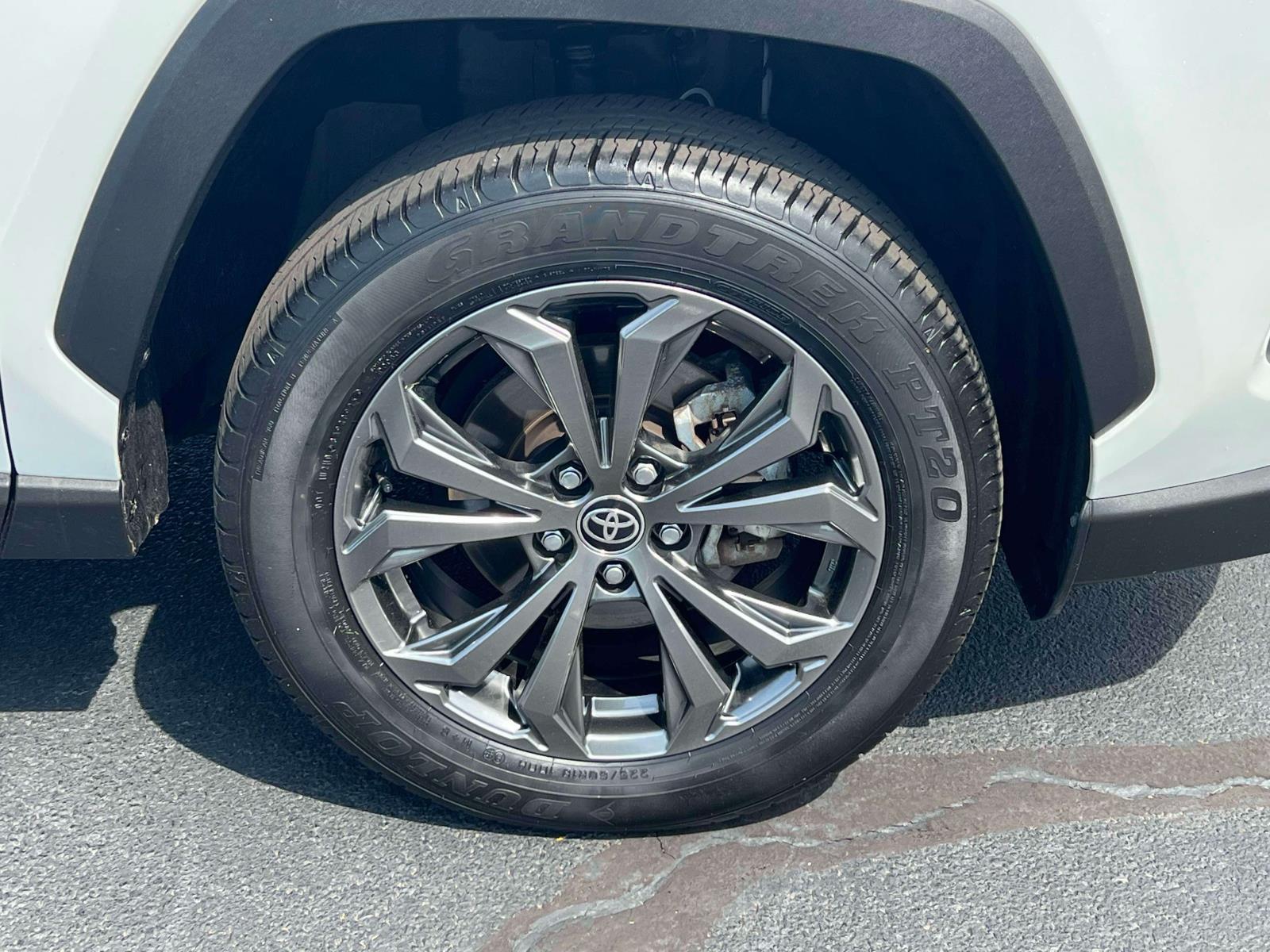 2025 Toyota RAV4 XLE Premium - Photo 6