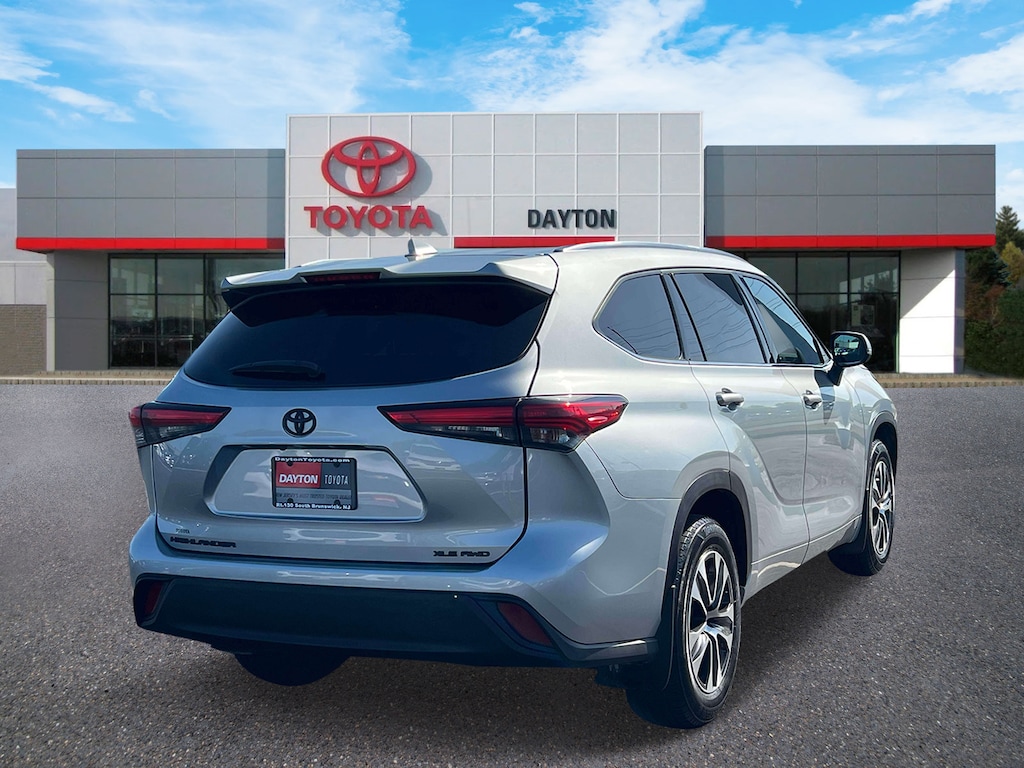 Used 2020 Toyota Highlander XLE SUV