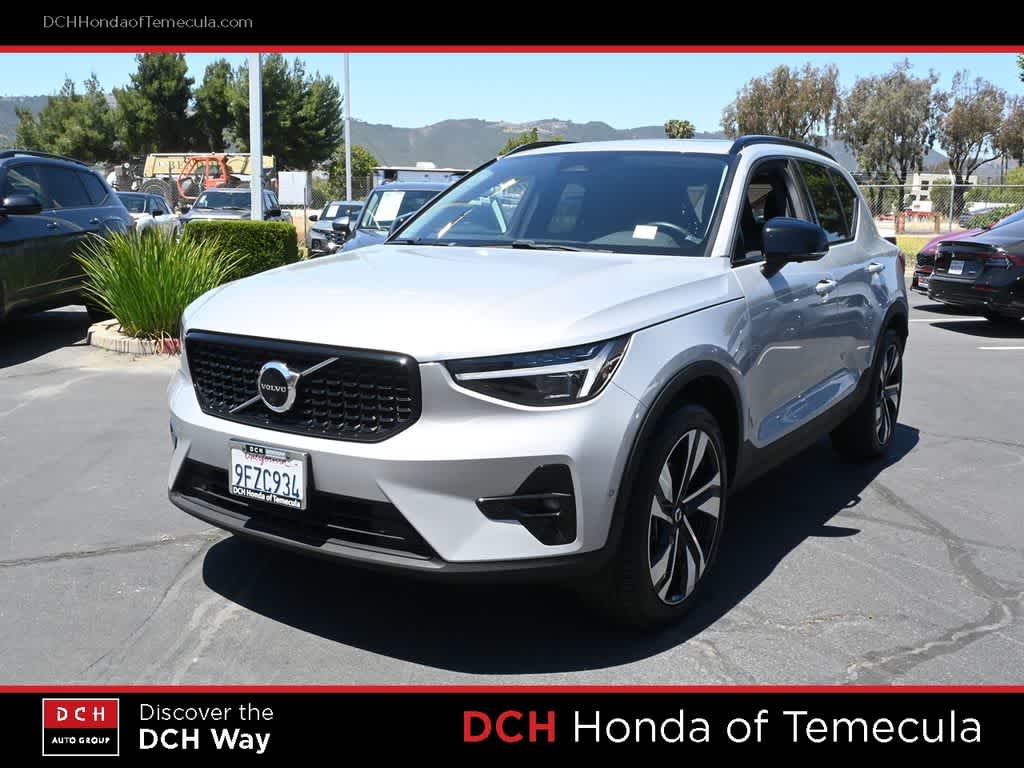 2023 Volvo XC40