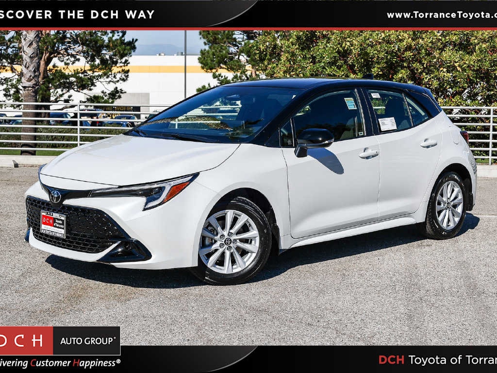 2027 Toyota Corolla Hatchback SE
