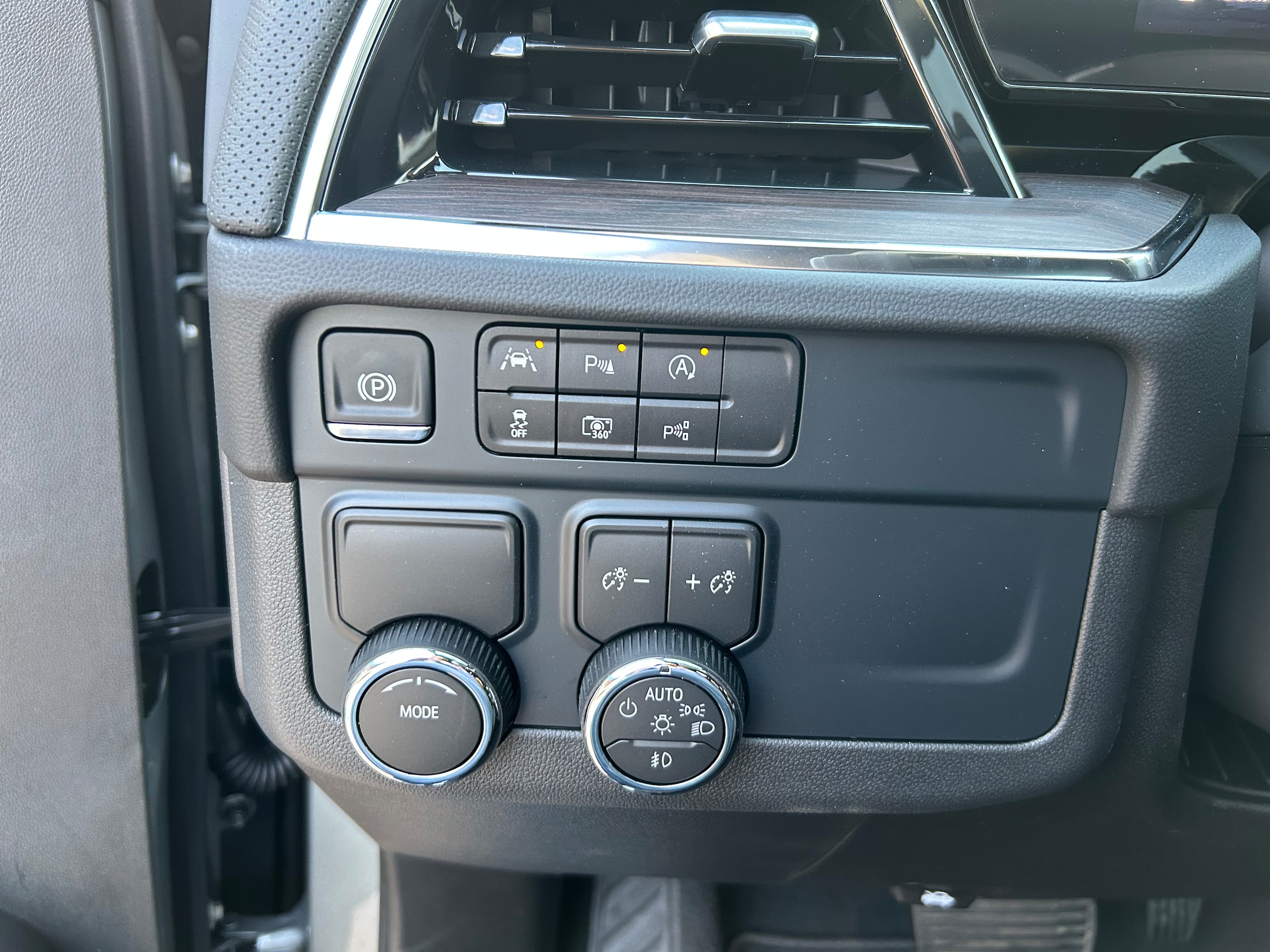 2026 Chevrolet Tahoe Premier - Photo 16