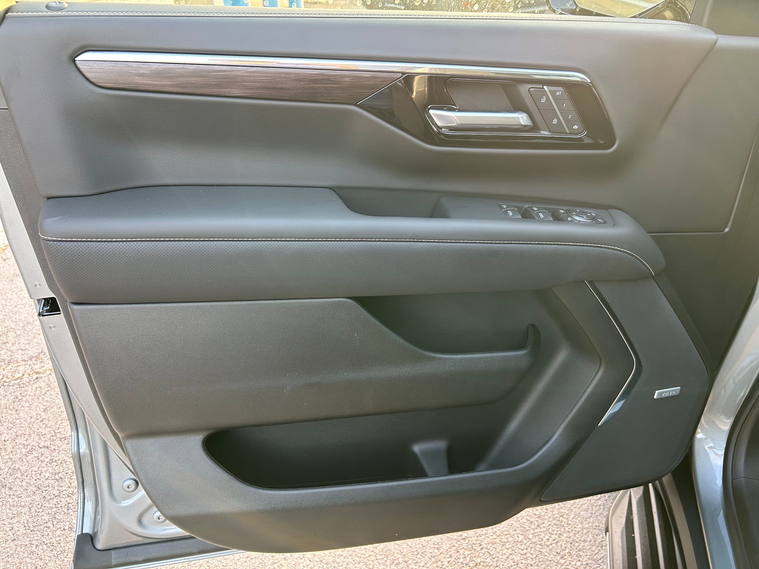 2026 Chevrolet Tahoe Premier - Photo 11
